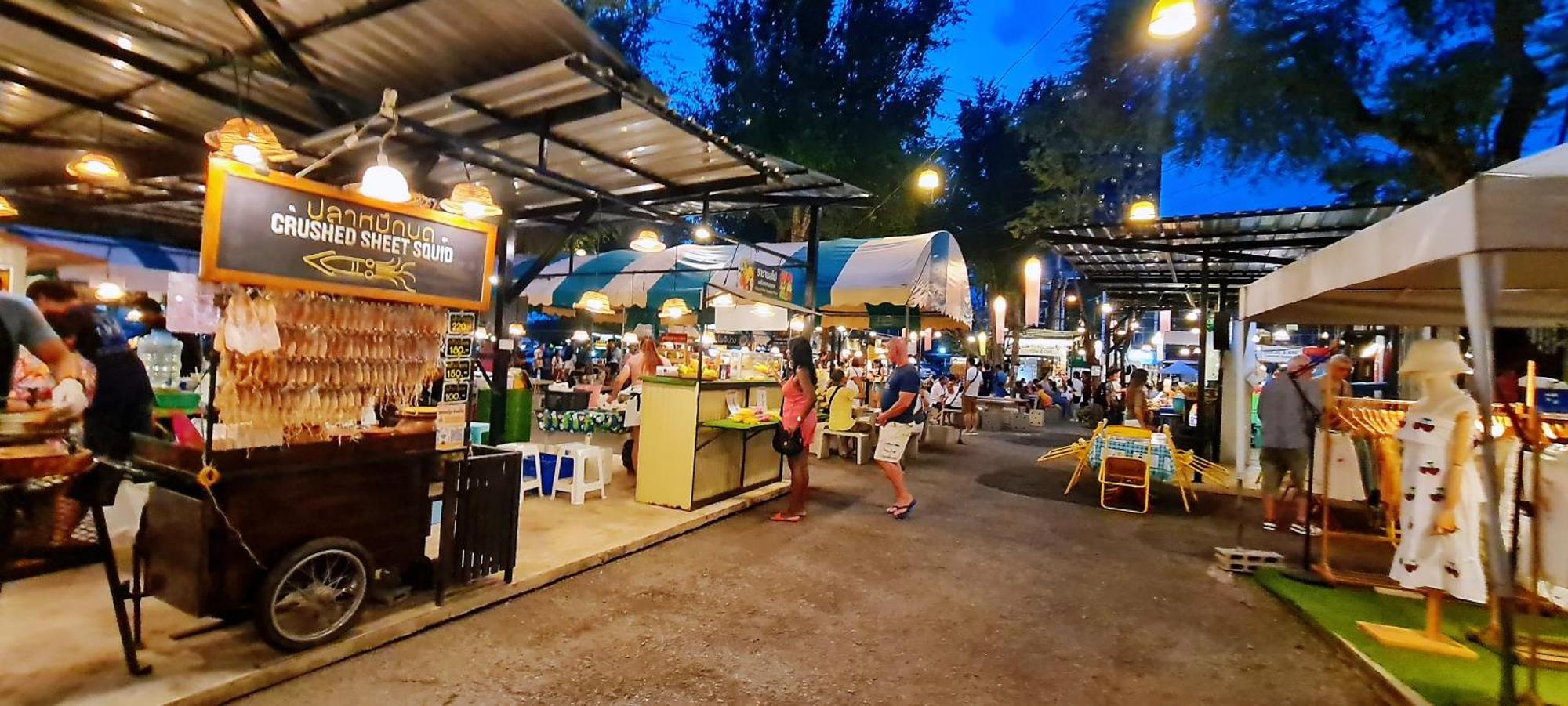 Highest Floor Close To Cicada And Tamarind Night Market Lahabana Condo หัวหิน ลาฮาบาน่า คอนโด ชั้นบนสุด ติดกับตลาดซิเคด้าและตลาดแทมมารีน 外观 照片